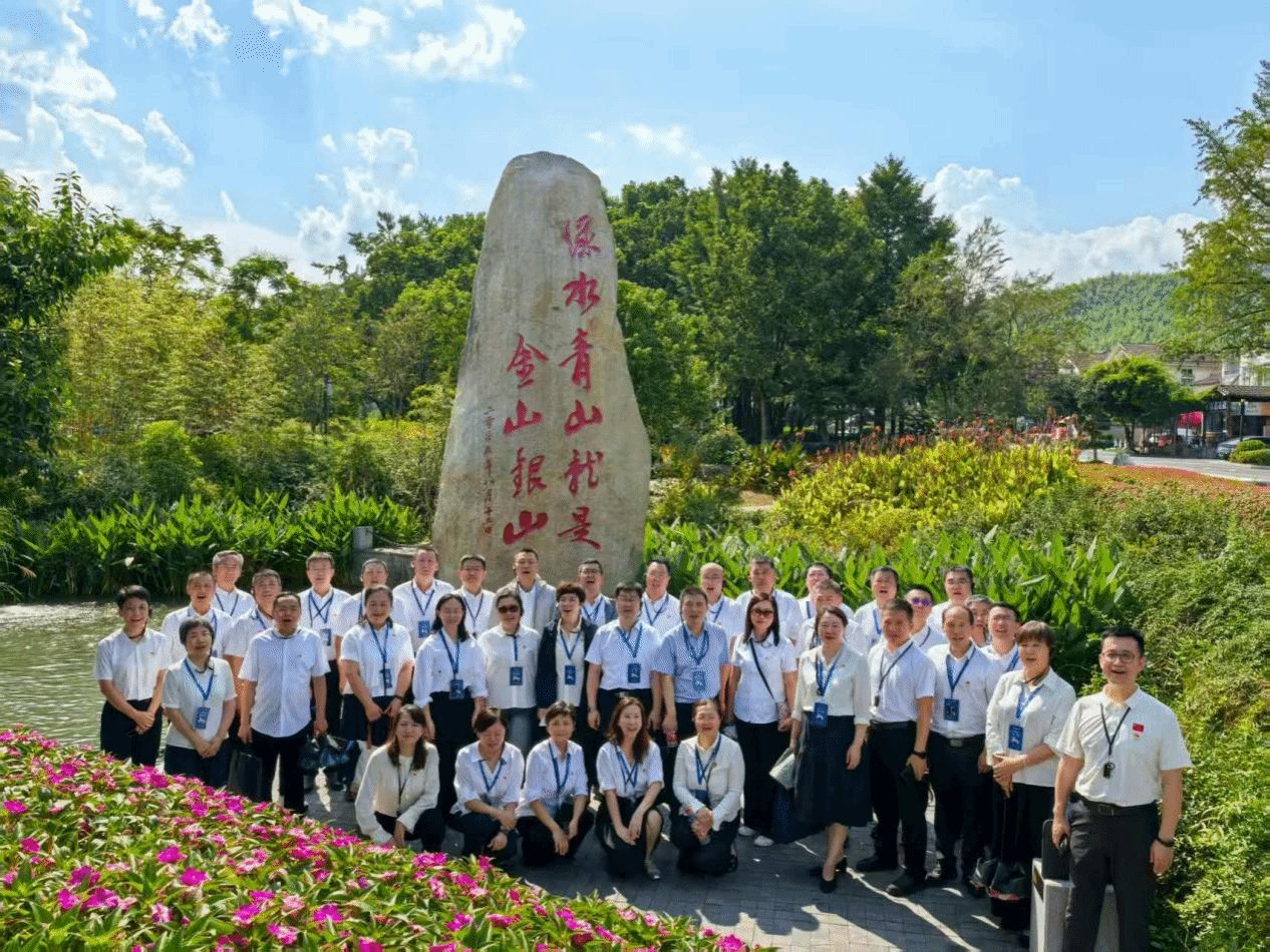 更是对中层领导班子和领导干部寄予厚望